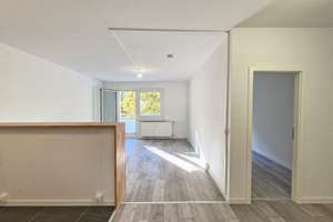 Ihre neue 3-Zimmer-Wohnung mit **Einbauküche** - AB SOFORT! – Albert-Köhler-Straße 13, 9122 Morgenleite, Chemnitz – Vorschaubild 1
