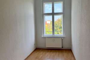 Weitblick in Friedrichshain: 4-Zi mit Balkon im 4.OG zum ruhigen Innenhof | Renovierungsbedürftig – Die vollständige Adresse der Immobilie erhältst du vom Anbieter., 10247 Friedrichshain, Berlin – Vorschaubild 5