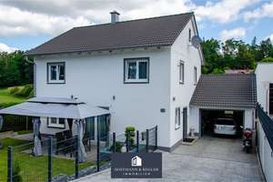 Äußerst gepflegtes Haus am Stadtrand von Sulzbach-Rosenberg – Die vollständige Adresse der Immobilie erhältst du vom Anbieter., 92237 Sulzbach-Rosenberg – Vorschaubild 1