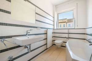 ⭐️ Einzigartige 4-Zi Maisonette nahe der Spree - Penthouse mit Süd-Blk, 2 Bädern, Lift & TG-Stellpl – Die vollständige Adresse der Immobilie erhältst du vom Anbieter., 10557 Moabit, Berlin – Vorschaubild 10