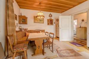 Historische „Villa Bavaria“ mit Charakter – sanierungsbedürftiges Einfamilienhaus im Heimatstil – Die vollständige Adresse der Immobilie erhältst du vom Anbieter., 85567 Grafing bei München – Vorschaubild 5
