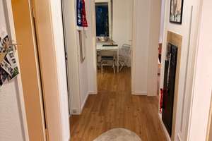 ++ S-Untertürkheim: Schöne 3-Zi.-DG-Wohnung + TL-Bad + Keller + gute Lage ++ – Die vollständige Adresse der Immobilie erhältst du vom Anbieter., 70327 Untertürkheim (Ortsteil), Stuttgart – Vorschaubild 9