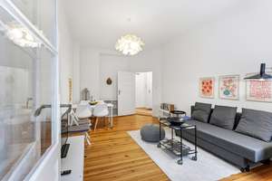 ***2-Zi.-Altbau-Wohnung mit Terrazzo-Highlight in Prenzlauer Berg***