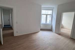 2 Raum Wohnung mit Wannenbad - neu renoviert