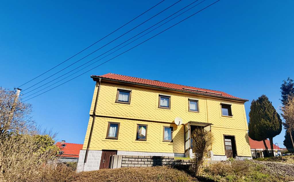 Immobilie in Zella-Mehlis - Charmante Immobilie mit Potenzial und herrlichem Bergblick - Bild 0