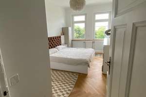 Erleben Sie stilvolles Wohnen im charmanten Altbau von Berlin-Britz. – Die vollständige Adresse der Immobilie erhältst du vom Anbieter., 12347 Britz, Berlin – Vorschaubild 2