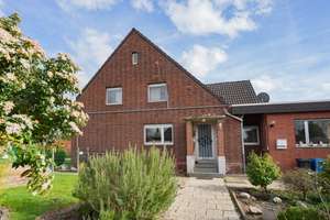 Krefeld-Forstwald: großzügiges Siedlungshaus mit viel Potenzial auf traumhaftem Süd-Westgrundstück! – Die vollständige Adresse der Immobilie erhältst du vom Anbieter., 47804 Forstwald, Krefeld – Vorschaubild 2