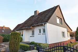 Umfassend renoviertes Einfamilienhaus mit zwei Garagen und familiengerechtem Grundriss – Stormarn (Kreis) – Vorschaubild 2