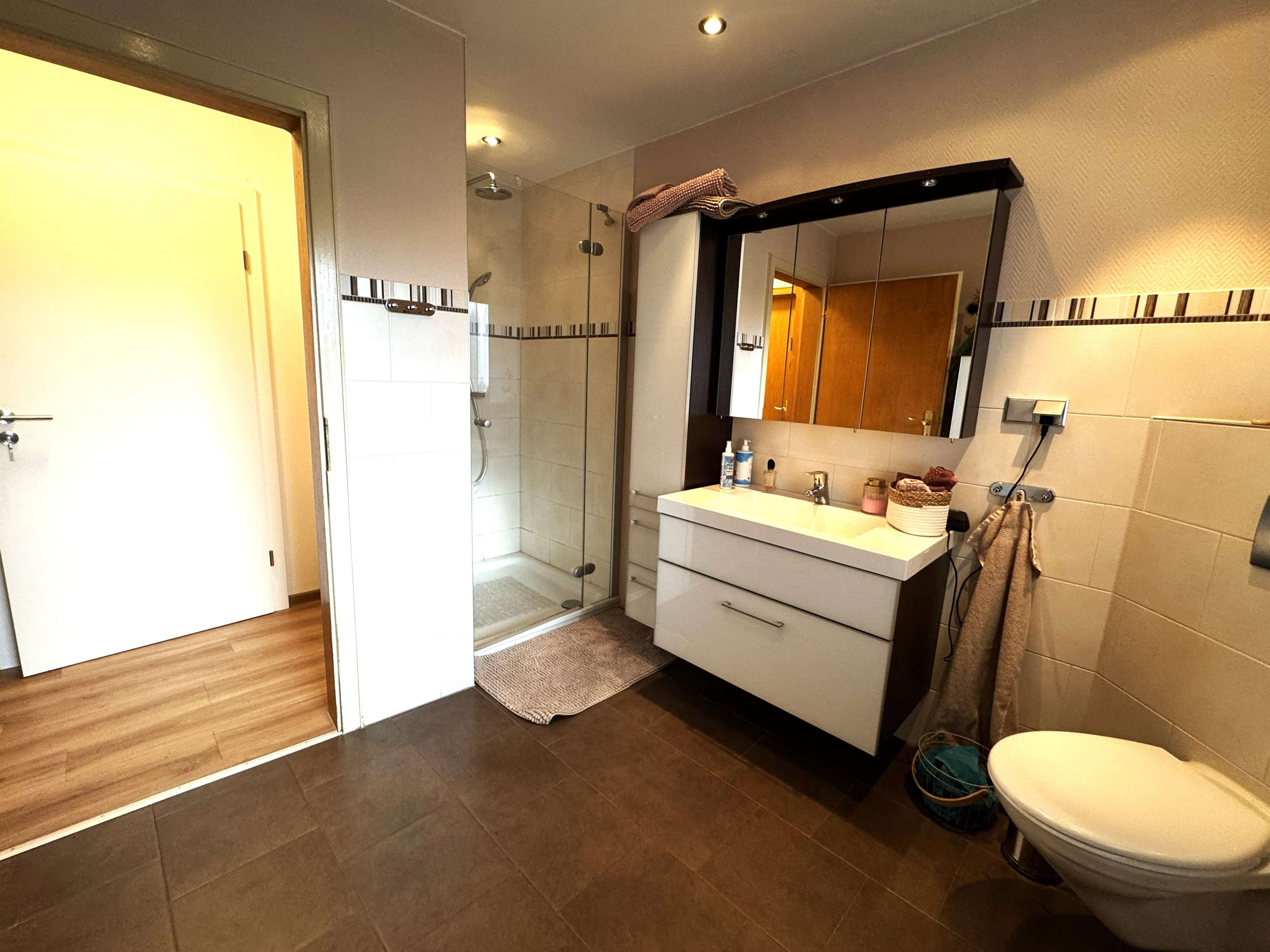 Immobilie in Gersheim - Großzügiges Einfamilienhaus mit zwei Wohneinheiten und traumhaftem Garten in Reinheim - Bild 7