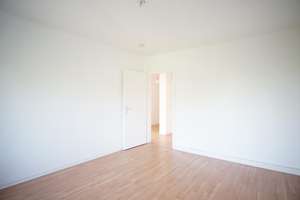 Tolle Etagenwohnung mit Sonnenbalkon, EINBAUKÜCHE – Aktienstraße 71, 45359 Schönebeck, Essen – Vorschaubild 8