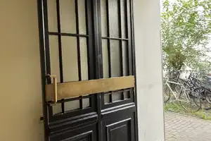 Vor einem Jahr  renovierte und modernisierte EG-Wohnung mit Terrasse 2 Minuten vom Savignyplatz – Charlottenburg, Berlin, 10623 Berlin – Vorschaubild 2