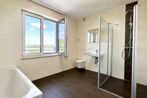 Exklusives Wohnen in der Dresdner Hafencity – 4 Zimmer mit traumhaftem Elbblick – Die vollständige Adresse der Immobilie erhältst du vom Anbieter., 1097 Leipziger Vorstadt, Dresden – Vorschaubild 2