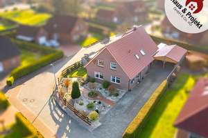 Solide Kapitalanlage – 2 Wohneinheiten – Die vollständige Adresse der Immobilie erhältst du vom Anbieter., 26487 Blomberg – Vorschaubild 1