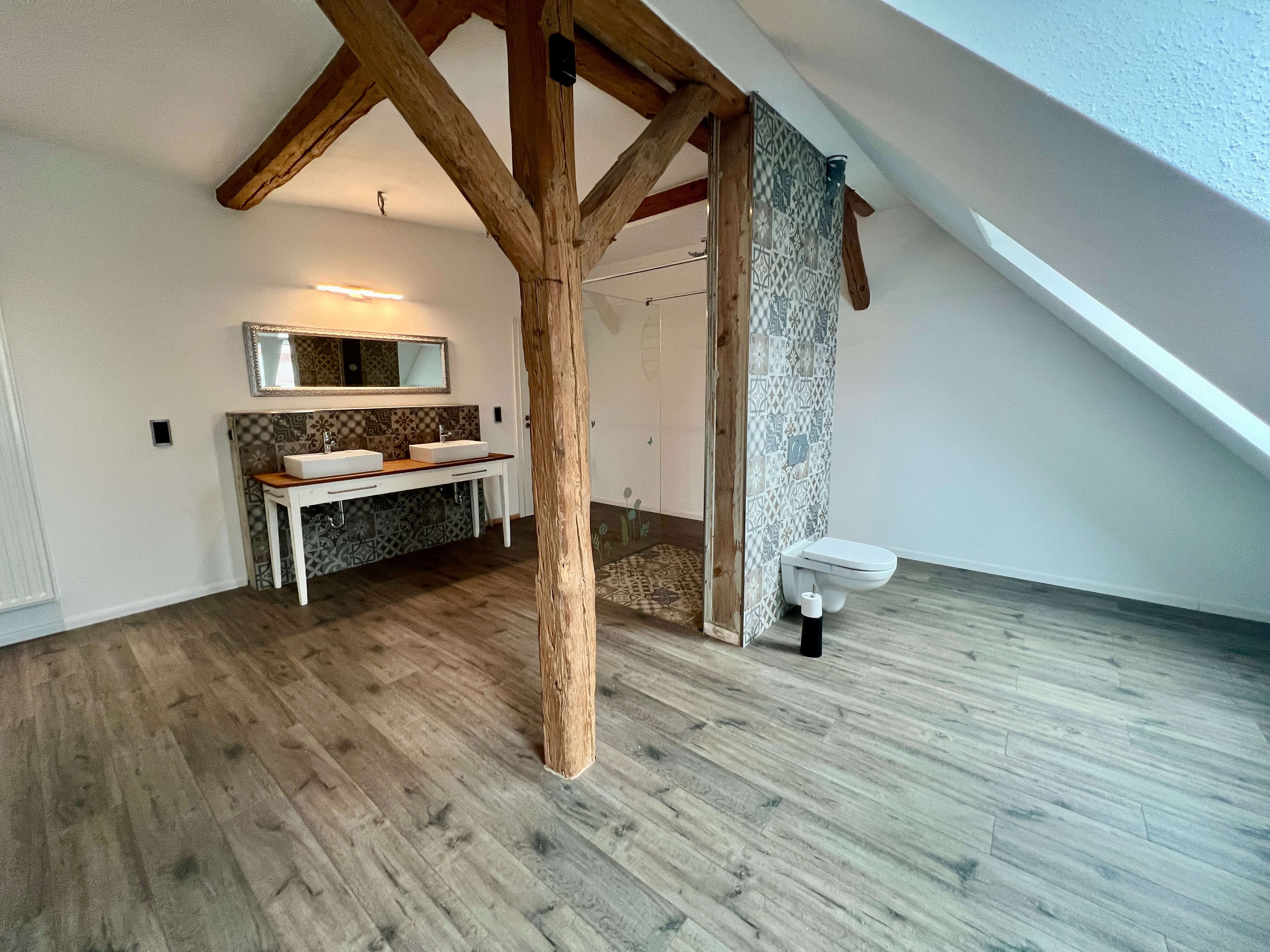 Immobilie in Nienburg/Weser - Kernsanierter Resthof zentral in Erichshagen / großzügiges Platzangebot / großer Garten / Scheunen - Bild 7