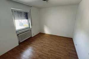 Wohnen mit Charakter: Geräumige 4,5-Zimmer-Wohnung in Reutlingen – Wörthstraße 35/1, 72764 Reutlingen-Mitte, Reutlingen – Vorschaubild 13
