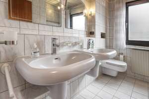Mainz Finthen # freistehendes Einfamilienhaus # Garten # Garagen – Jupiterweg 15, 55126 Finthen, Mainz – Vorschaubild 21