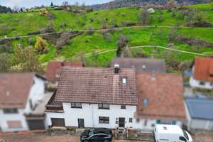 Traumhafte Aussicht im Schwarzwaldidyll: Ihr ruhiges Zuhause mit Fernblick nach Gernsbach – Die vollständige Adresse der Immobilie erhältst du vom Anbieter., 76597 Loffenau – Vorschaubild 1
