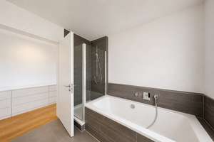 RE/MAX – Stilvoll wohnen: hochwertige, lichtdurchflutete 3-Zimmer-Dachterrassenwohnung zum Kauf! – Die vollständige Adresse der Immobilie erhältst du vom Anbieter., 81825 Gartenstadt Trudering, München – Vorschaubild 12