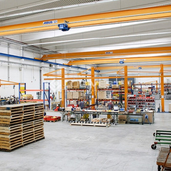 Attraktiver Firmensitz! Moderne Industriehalle mit Krananlage nahe der A7