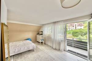 Charmantes Dreifamilienhaus mit großzügiger Wohneinheit und vielseitigem Potenzial – Die vollständige Adresse der Immobilie erhältst du vom Anbieter., 70329 Hedelfingen (Ortsteil), Stuttgart – Vorschaubild 5