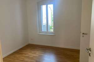 Luxuriöse 4 Raumwohnung mit Fußbodenheizung, Wanne und Dusche, Hauswirtschaftsraum, Parkett! – Jacobstraße 23, 6110 Südliche Innenstadt, Halle (Saale) – Vorschaubild 11