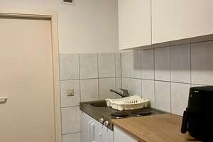 Stilvolle, geräumige und gepflegte 1-Zimmer-Wohnung in Karlsruhe – Die vollständige Adresse der Immobilie erhältst du vom Anbieter., 76133 Innenstadt-West, Karlsruhe – Vorschaubild 3