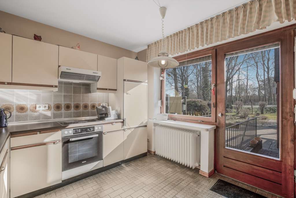 Immobilie in Westerrönfeld - Charmantes Einfamilienhaus mit Sonnenterrasse, großem Garten und Raum für neue Ideen - Bild 3