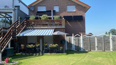 +3 Zimmer Erdgeschoss-Wohnung mit ca. 94 QM, große Terrasse und Gartenmitbenutzung+PKW Stellplatz+