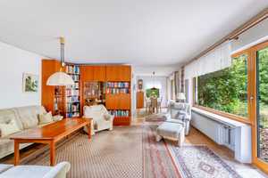 Rarität in Alterlangen: 7-Zi-Bungalow mit Garten und Garage – Erlangen – Vorschaubild 1