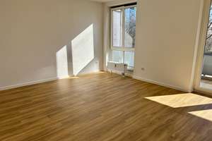 Frisch renovierte 1-Zimmer Wohnung mit Balkon in Vahrenwald ! – Karl-Imhoff-Weg 16, 30165 Vahrenwald, Hannover – Vorschaubild 2