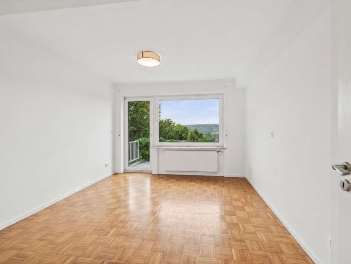 Immobilie in Wellen - Renovierte 5-Zimmer Erdgeschosswohnung mit Garten in Wellen - Bild 8