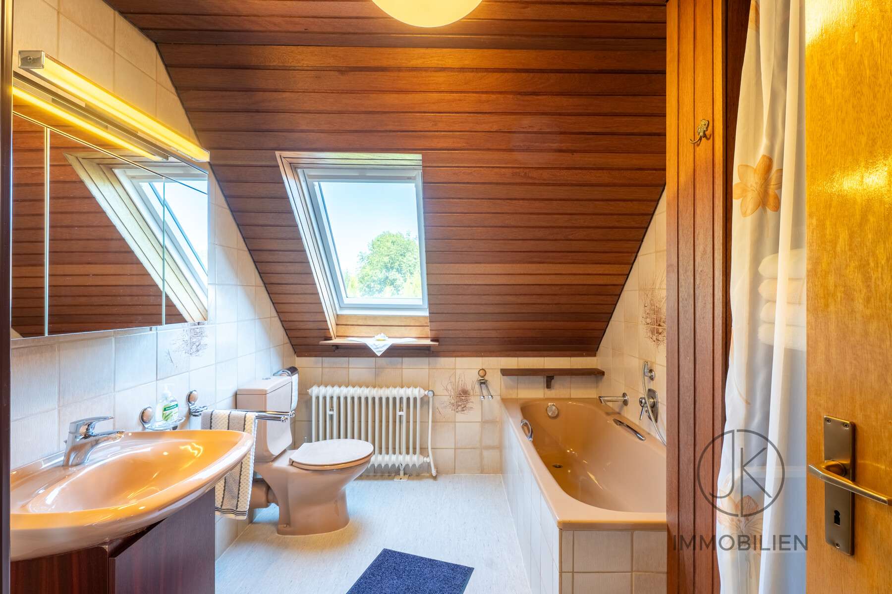 Immobilie in Stuhr - ***Ehemaliges Bauernhaus mit drei Wohneinheiten, großem Garten und Nebengebäude in Stuhr-Moordeich - Bild 16