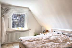Modernisiertes Einfamilienhaus mit überdachter Veranda und Garage – Die vollständige Adresse der Immobilie erhältst du vom Anbieter., 25335 Elmshorn – Vorschaubild 11
