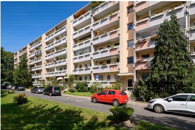Erstbezug – 4-R-W – Hochwertig sanierte "Platte" mit Balkon in schöner Wohnlage!