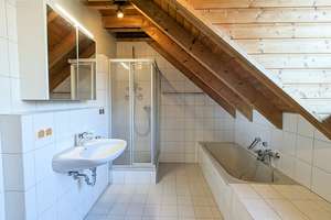 Gemütliches Ambiente mit Dachstudio + 3 Zimmer Wohnung, Stellplatz, Einbauküche – Laimgrubenstraße 12, 85051 Münchener Straße, Ingolstadt – Vorschaubild 6