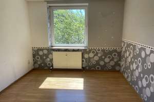 Komfortable 3-Zi Wohnung mit Balkon im Herzen von Neumühl- WBS nötig!! – Lehrerstraße 37b, 47167 Neumühl, Duisburg – Vorschaubild 4