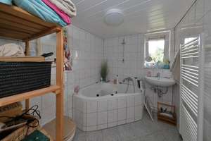 Gartenliebhaber aufgepasst! Familienfreundliches Zweifamilienhaus mit Modernisierungsbedarf  – Die vollständige Adresse der Immobilie erhältst du vom Anbieter., 45355 Borbeck-Mitte, Essen – Vorschaubild 25