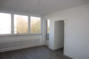 Günstige, komplett renovierte 2-Zimmer-Wohnung mit Balkon – Am Teichstück 40, 45309 Schonnebeck, Essen – Vorschaubild 2
