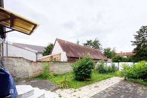 Zentral: Erfurt-Gispersleben: Einfamilienhaus mit 5 möglichen Zimmern und Sanierungspotenzial – Die vollständige Adresse der Immobilie erhältst du vom Anbieter., 99091 Gispersleben, Erfurt – Vorschaubild 3