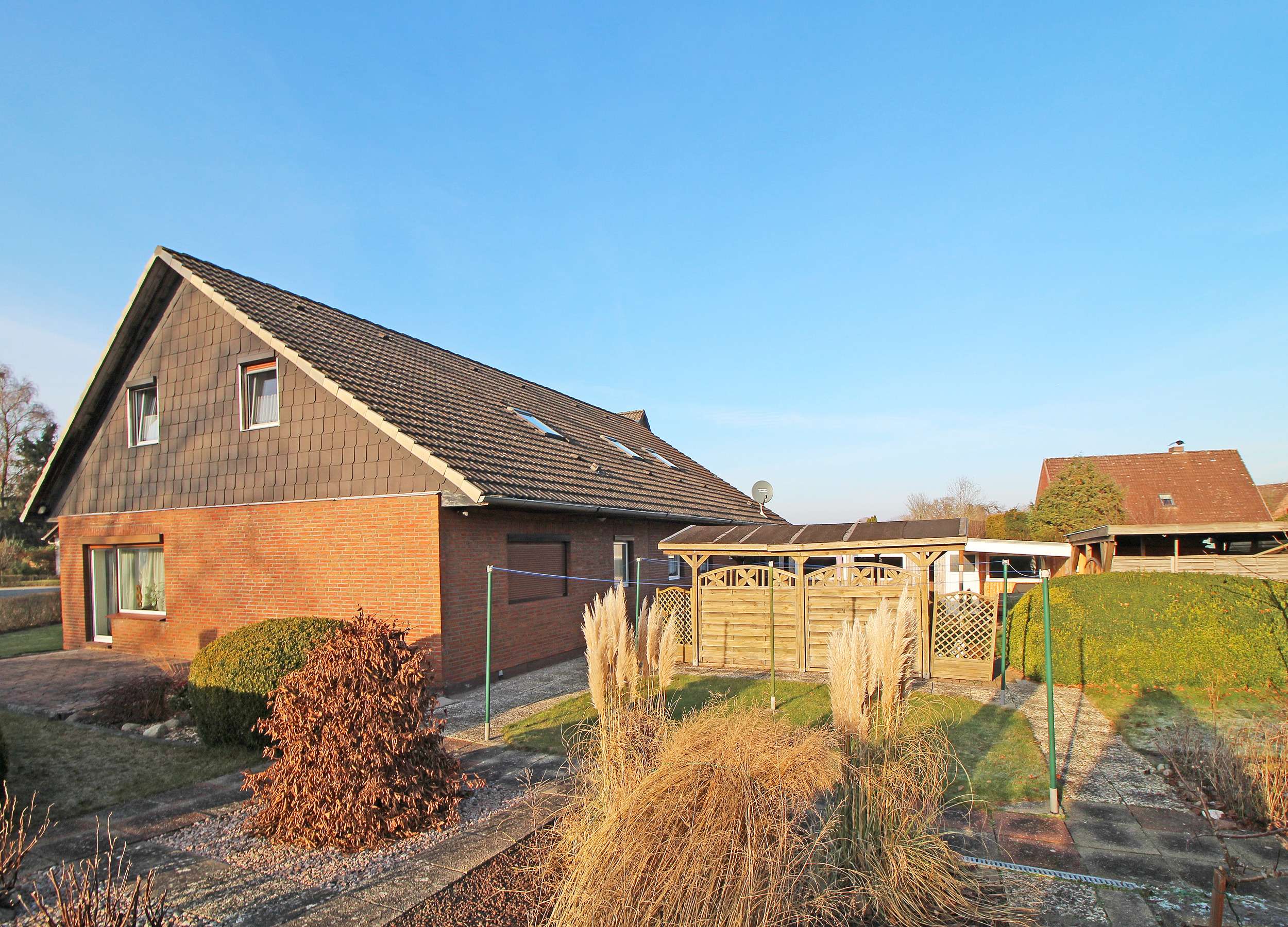 gepflegtes Zweifamilienhaus mit viel Nutzfläche in Wahlstedt, Segeberg Kreis – Bild 4