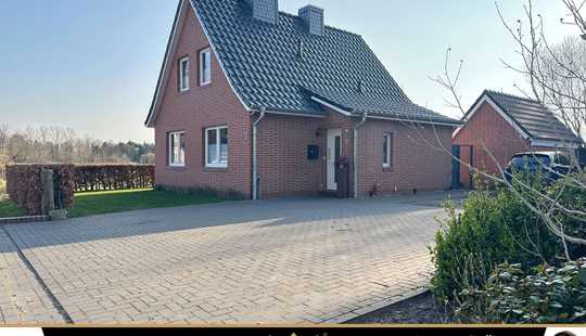 Bild von MODERNES WOHNEN IN NORDSEENÄHE – KERNSANIERT, CARPORT - NEUBAU-CHARAKTER UND WEITBLICK