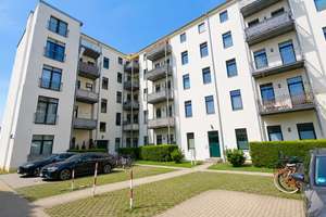 Gemütliche Dachgeschoss-Wohnung mit Balkon in Stadtfeld Ost!