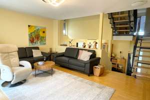 Großzügiges Reihenendhaus mit 7 Zimmern und 2 PKW  Stellplätze – Die vollständige Adresse der Immobilie erhältst du vom Anbieter., 70378 Hofen, Stuttgart – Vorschaubild 2