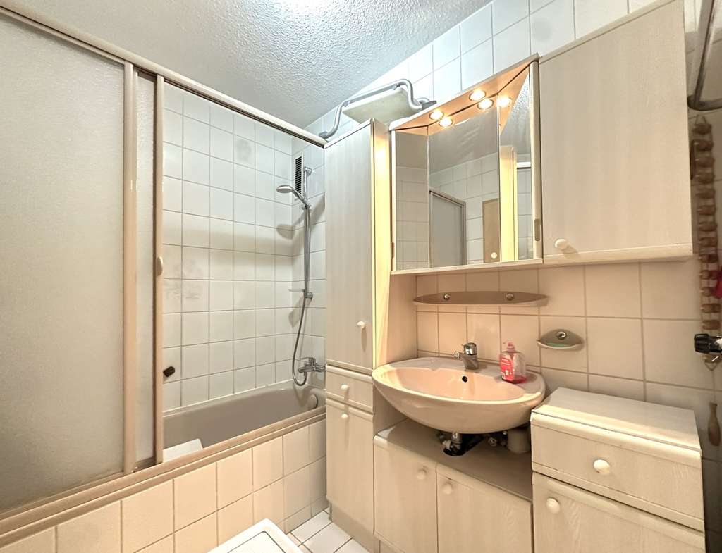 Immobilie in Gersthofen - Licht, Luft und Alpenblick im Herzen der Stadt Gersthofen - Citywohnung mit Balkon - Bild 4