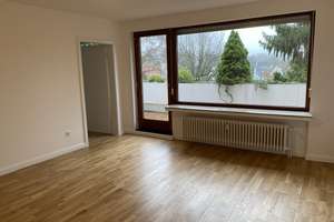 Helle 3-Zimmer-Wohnung mit EBK, Balkon und Garage am Bürgerpark