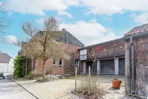 Architektenvilla mit drei separaten Apartments und Garten in Vohburg zu verkaufen – Pfaffenhofen an der Ilm (Kreis) – Vorschaubild 3