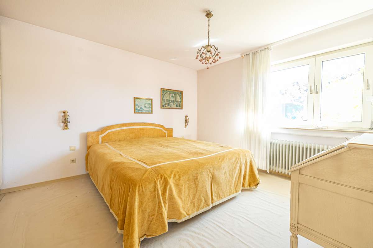 Immobilie in Walzbachtal - Großzügiges Anwesen in attraktiver Aussichtslage von Jöhlingen - Bild 8