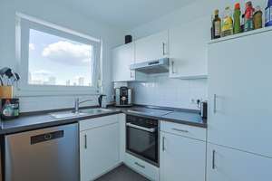 Skyline-Blick & Parknähe: Moderne 2-Zimmer-Oase mit Einbauküche und TG-Stellplatz am Rebstockpark! – Die vollständige Adresse der Immobilie erhältst du vom Anbieter., 60486 Bockenheim, Frankfurt am Main – Vorschaubild 5