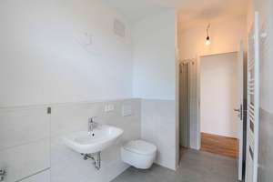 Helle 2-Zimmer-Wohnung mit Balkon in Berlin-Friedrichshain, frei ab 1. August – Stralauer Allee 19a, 10245 Friedrichshain, Berlin – Vorschaubild 11