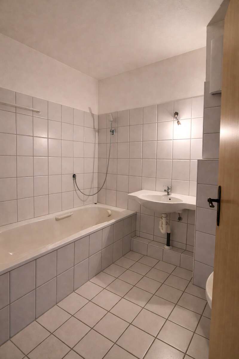 Immobilie in Baunatal - Ihre neue 3-Zimmerwohnung in Baunatal-Altenbauna
Genießen Sie die Aussicht... - Bild 4